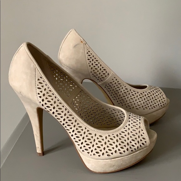 Life’s a beach heels - Picture 3 of 3